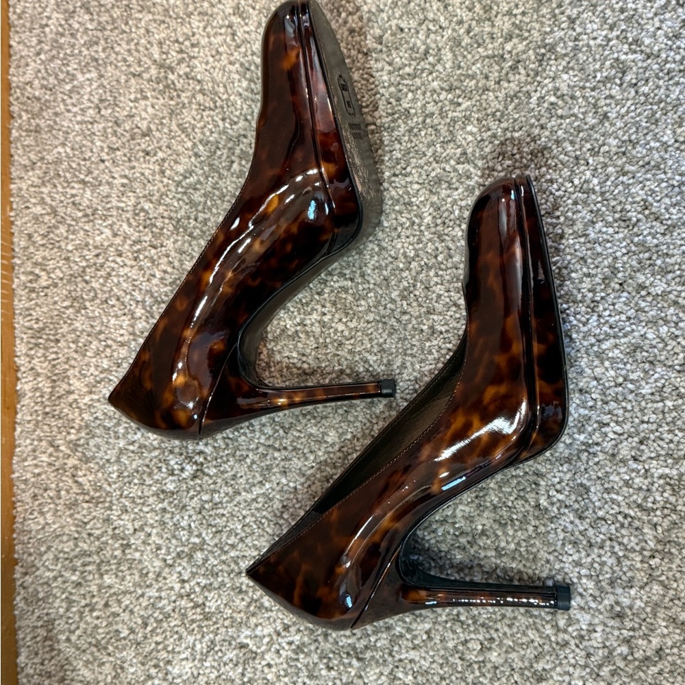Stuart Weitzman Tortoise Shell Heels - Picture 7 of 13